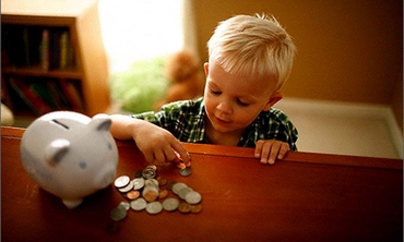Какие доходы нужно иметь в расчетном периоде для выплаты на детей от 8 до 17 лет 